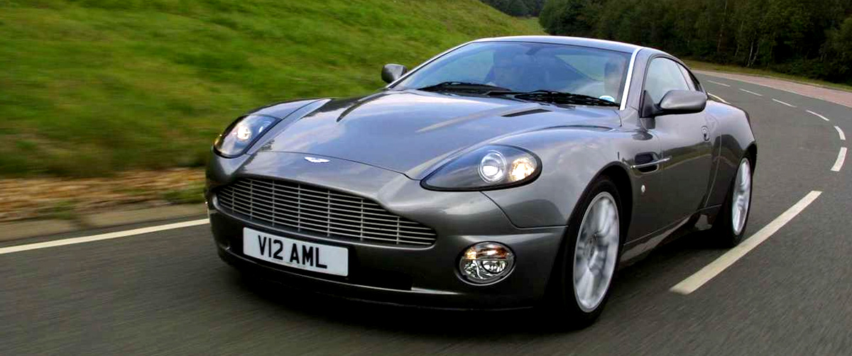 Aston Martin V12 Vanquish Bond Cars