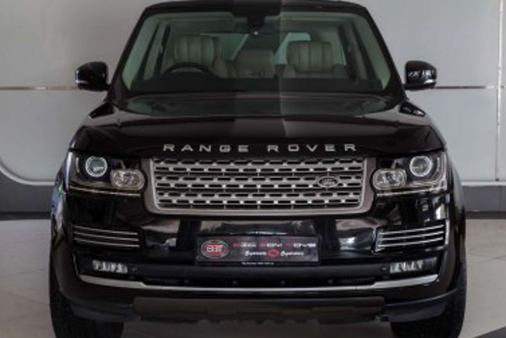 Buy Used Land Rover Vogue Cars For Sale in Hyderabad