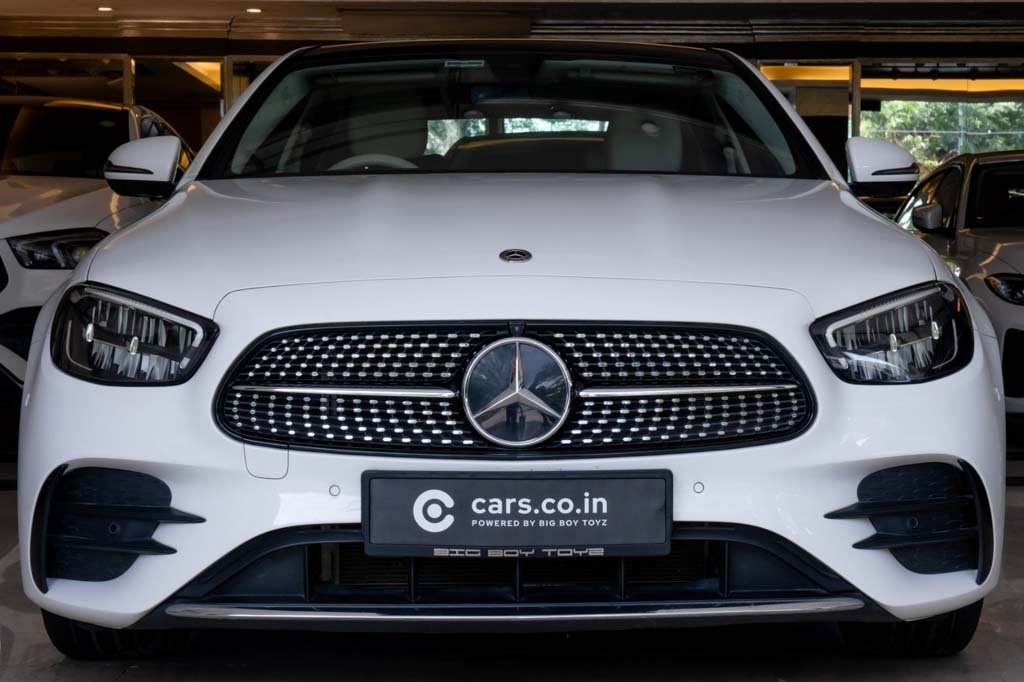 MERCEDES BENZ E350D AMG LINE