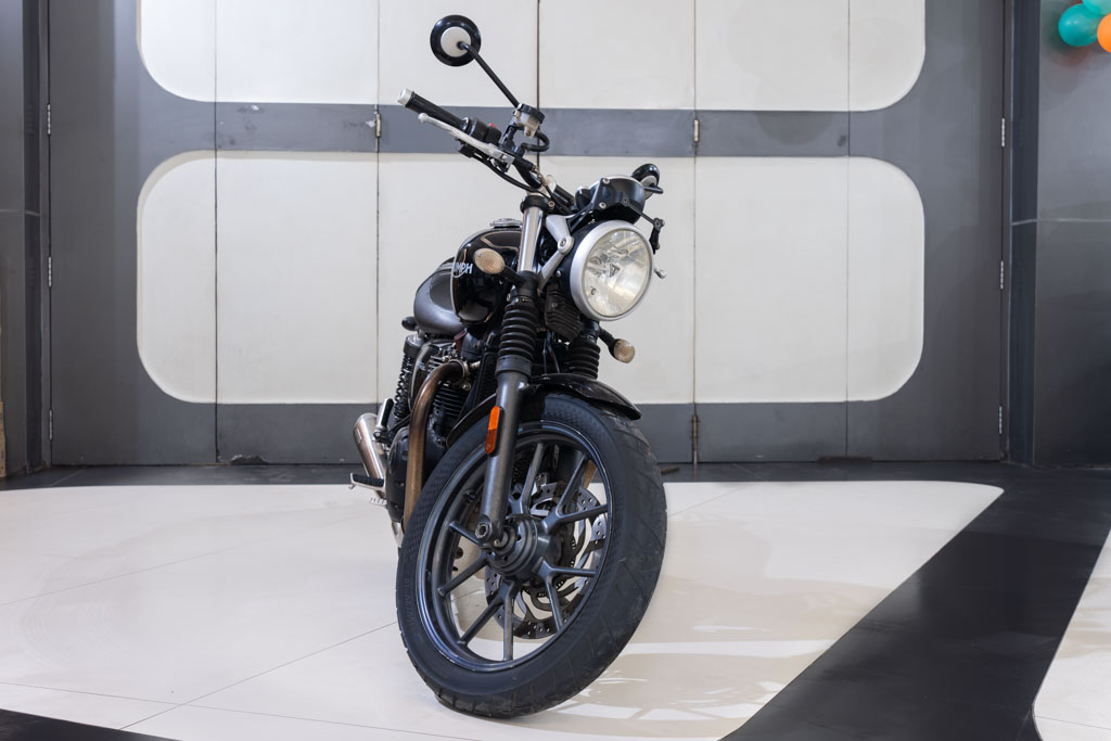 Triumph Street Twin