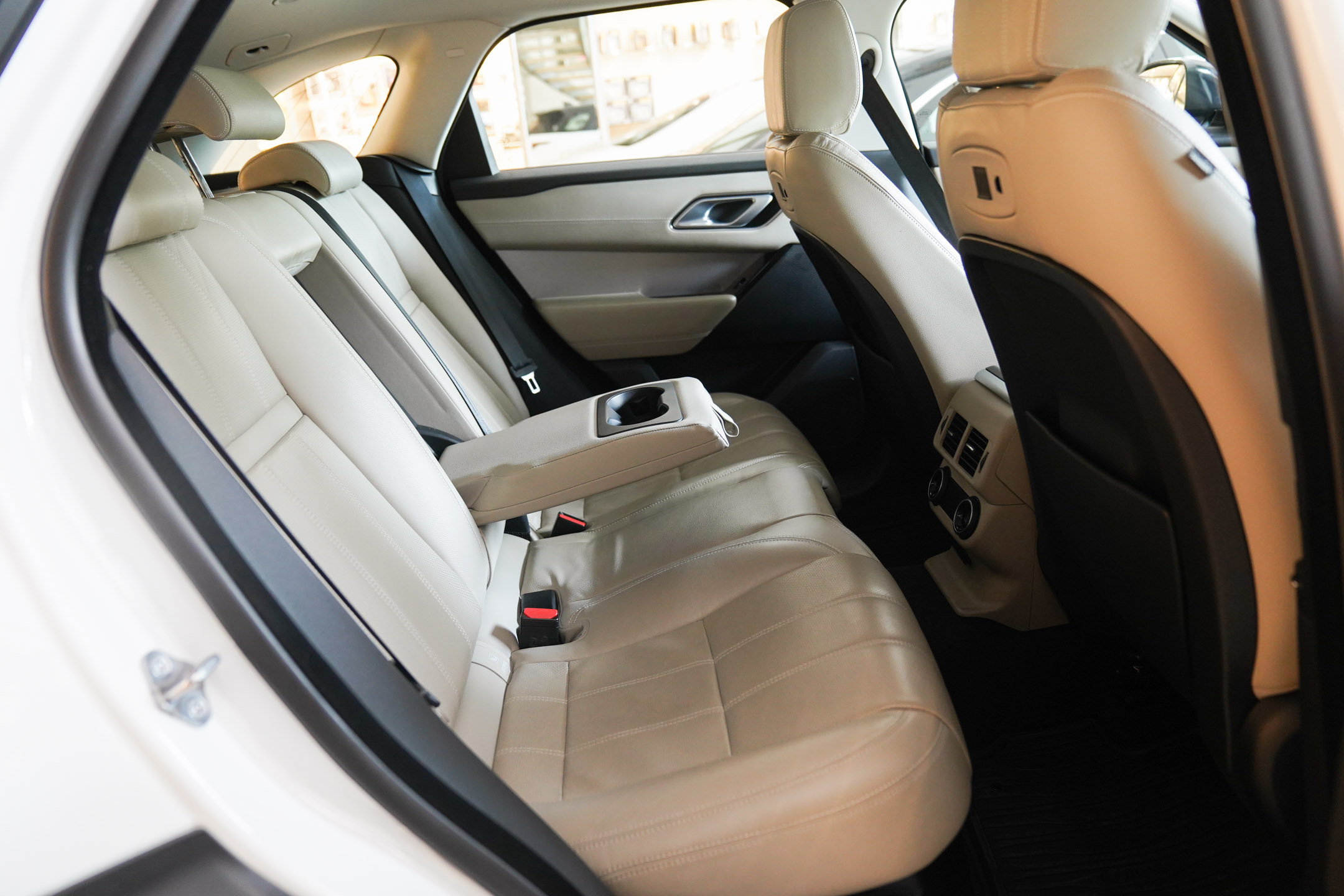 RANGE ROVER VELAR P250 R DYNAMIC S