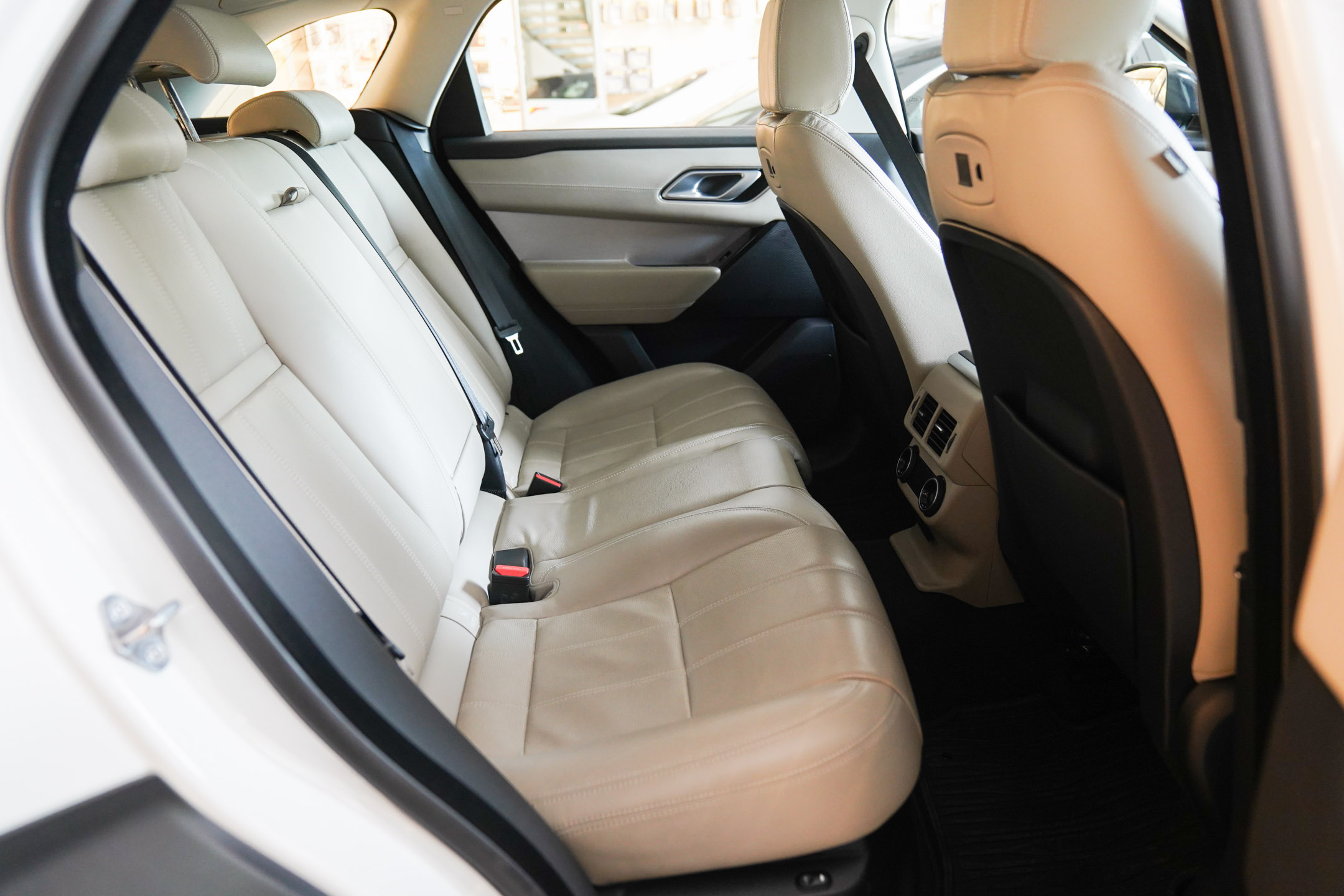 RANGE ROVER VELAR P250 R DYNAMIC S