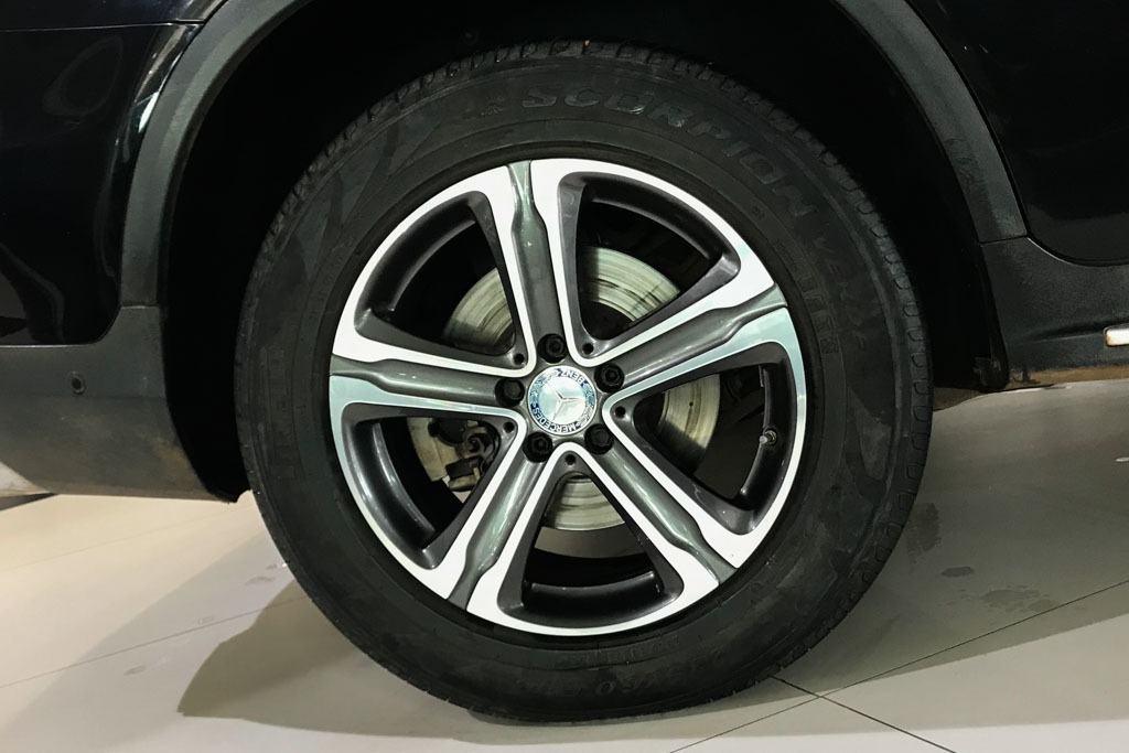 MERCEDES BENZ GLC 220D