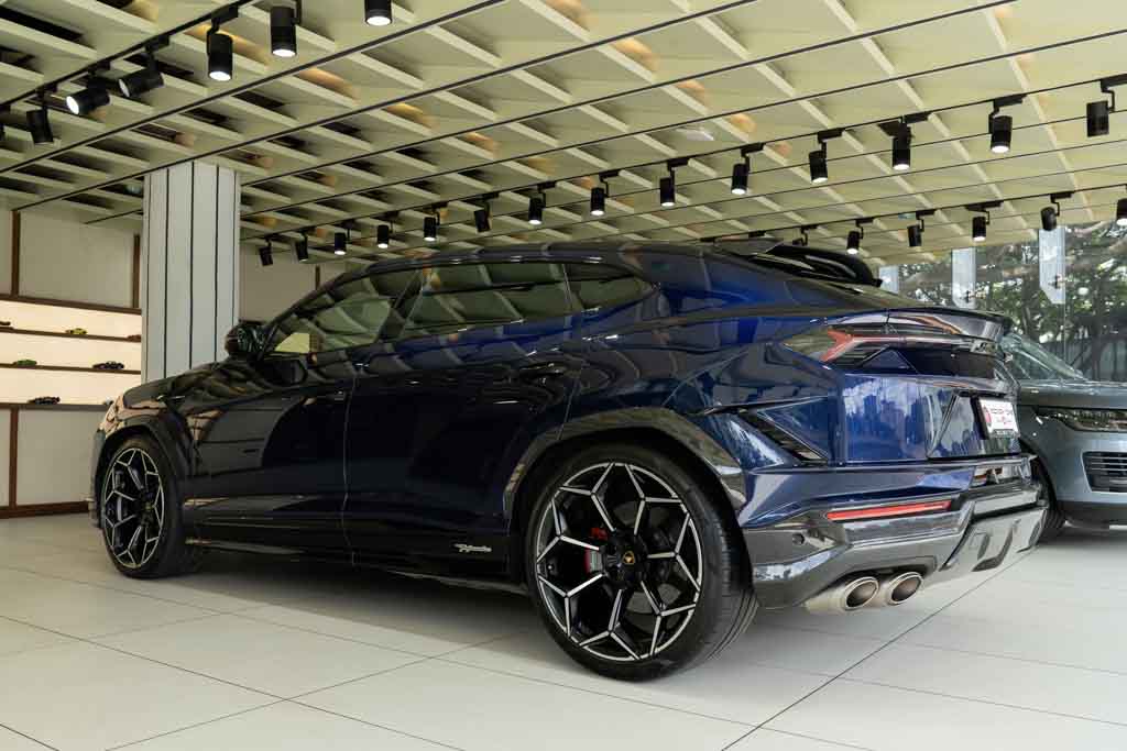 LAMBORGHINI URUS PERFORMANTE