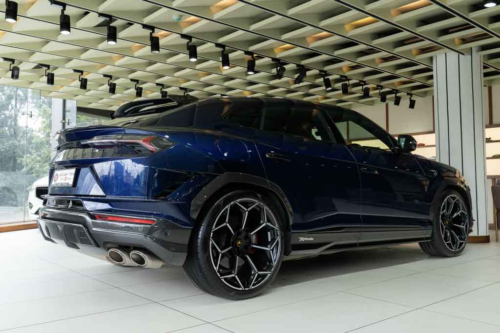 LAMBORGHINI URUS PERFORMANTE
