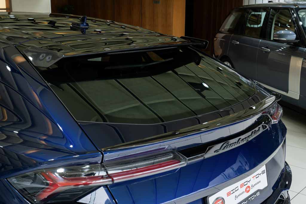 LAMBORGHINI URUS PERFORMANTE