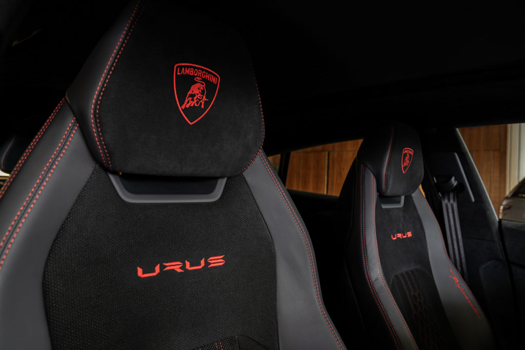 LAMBORGHINI URUS PERFORMANTE