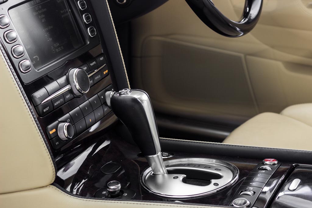 Bentley Continental Flying Spur gear sfhiting