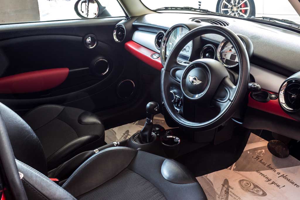 Mini Cooper Countryman S Steering wheel
