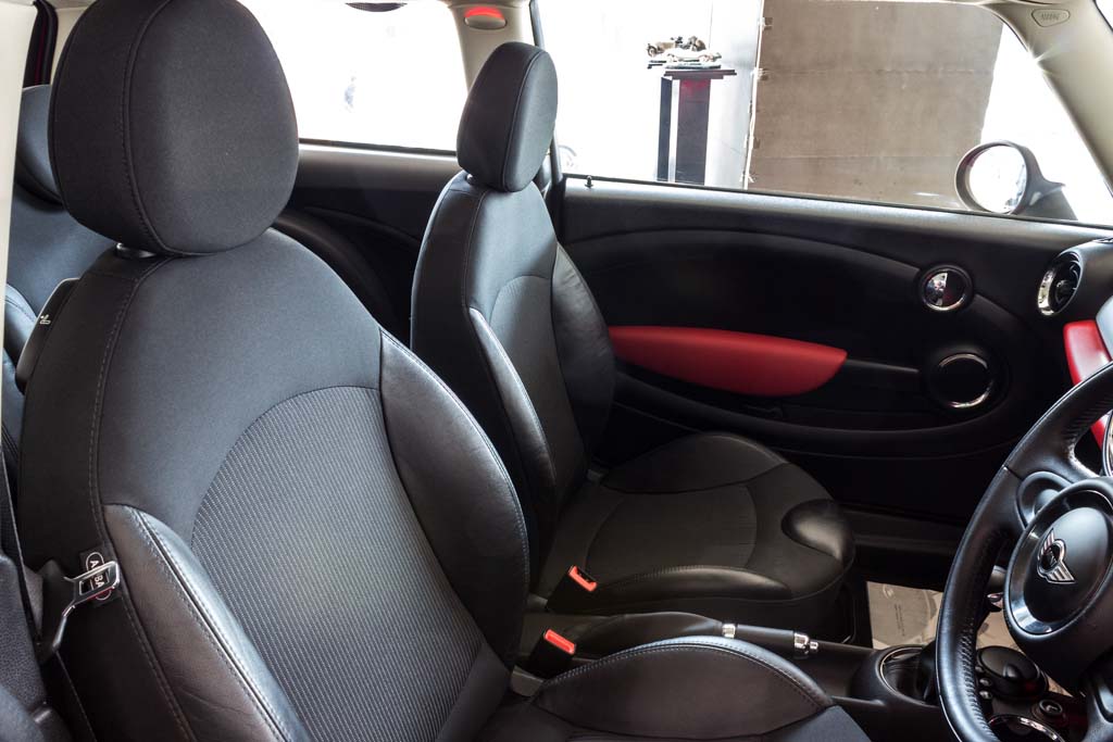 Mini Cooper Countryman S Front Seats