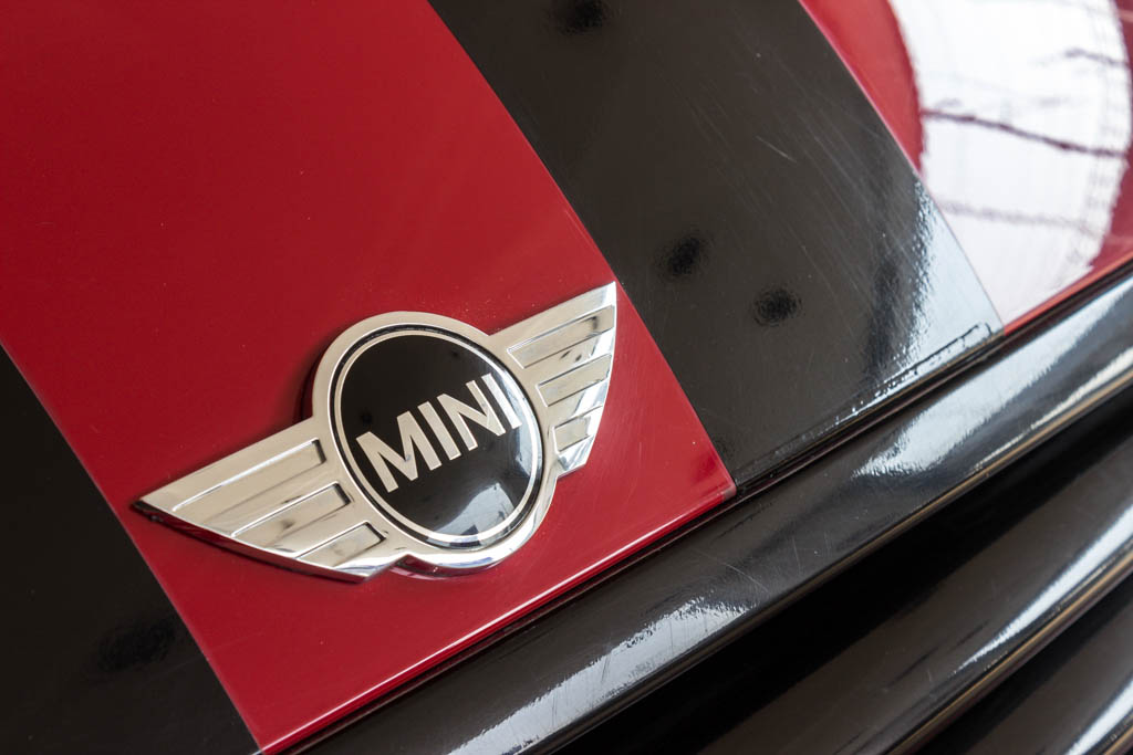 Mini Cooper Countryman S Model and badging 1