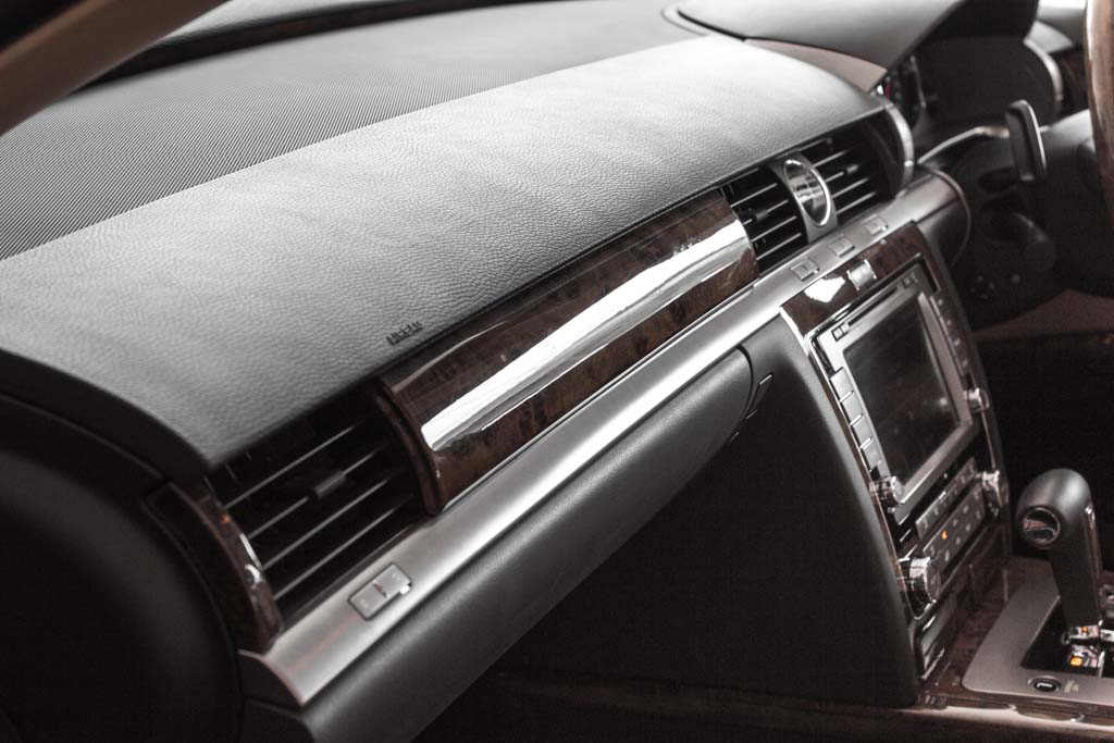 Volkswagen Phaeton Dashboard 1
