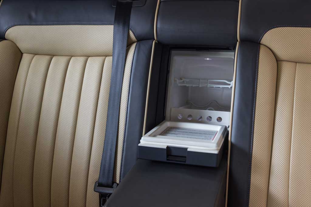 Volkswagen Phaeton Storage