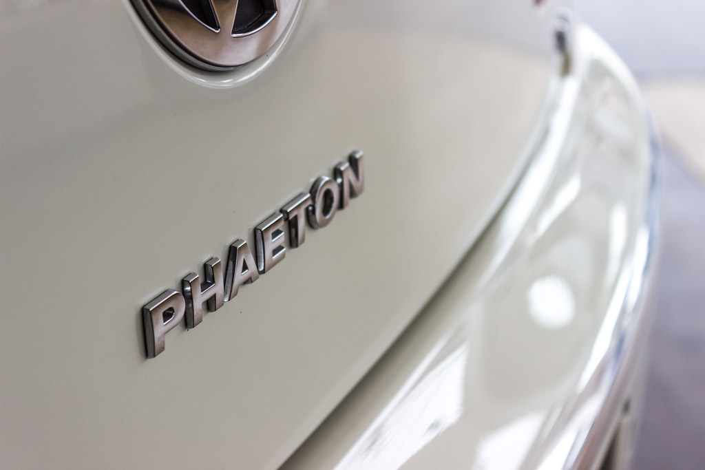 Volkswagen Phaeton Model and badging 1