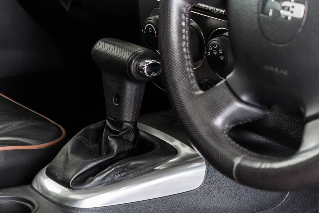 Hummer H3 Gear shifter