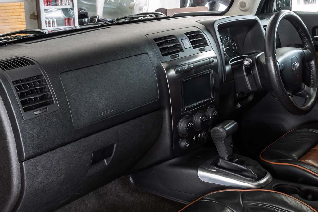Hummer H3 Dashboard 1
