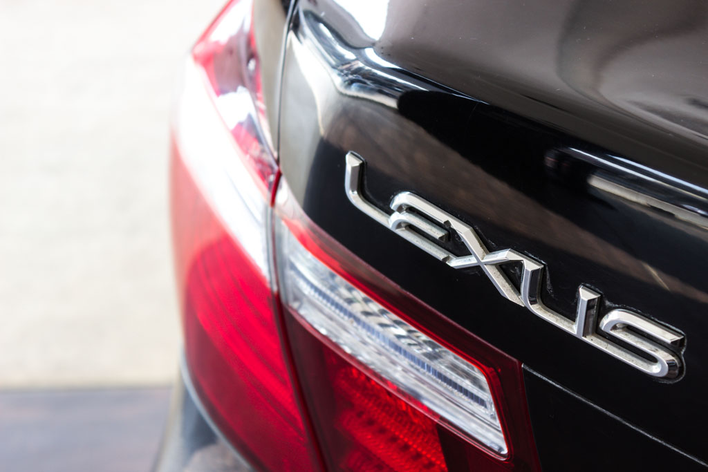 Lexus LS 600h L model and badging