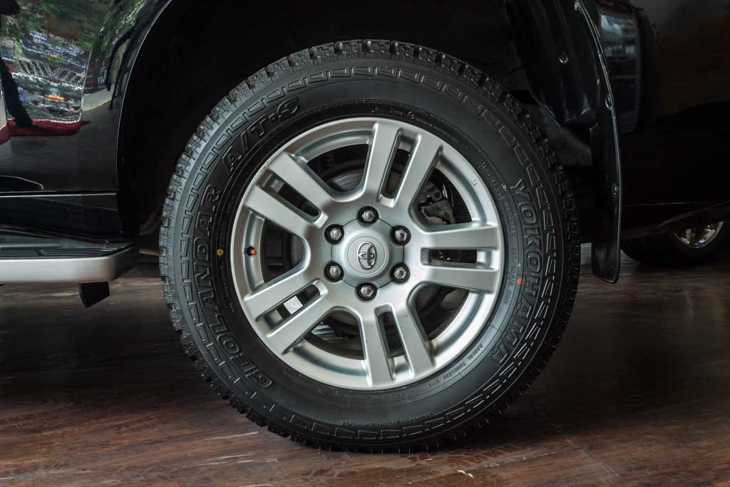 Toyota LandCruiser Prado wheel