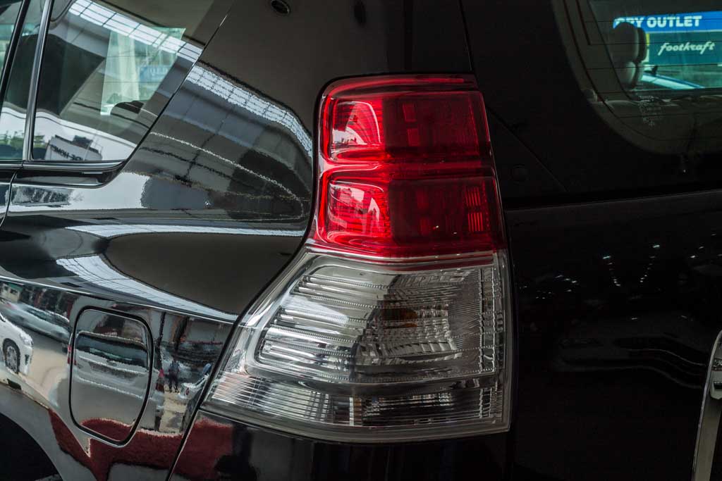 Toyota LandCruiser Prado tailight