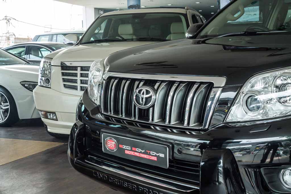 Toyota LandCruiser Prado grill