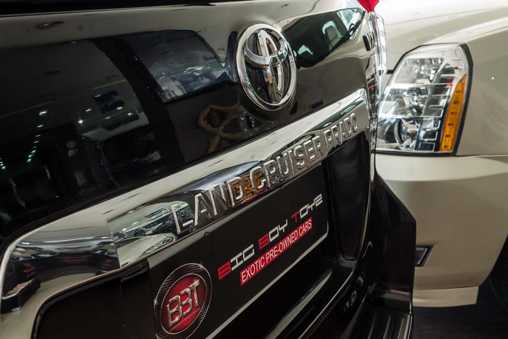Toyota LandCruiser Prado model and badging1