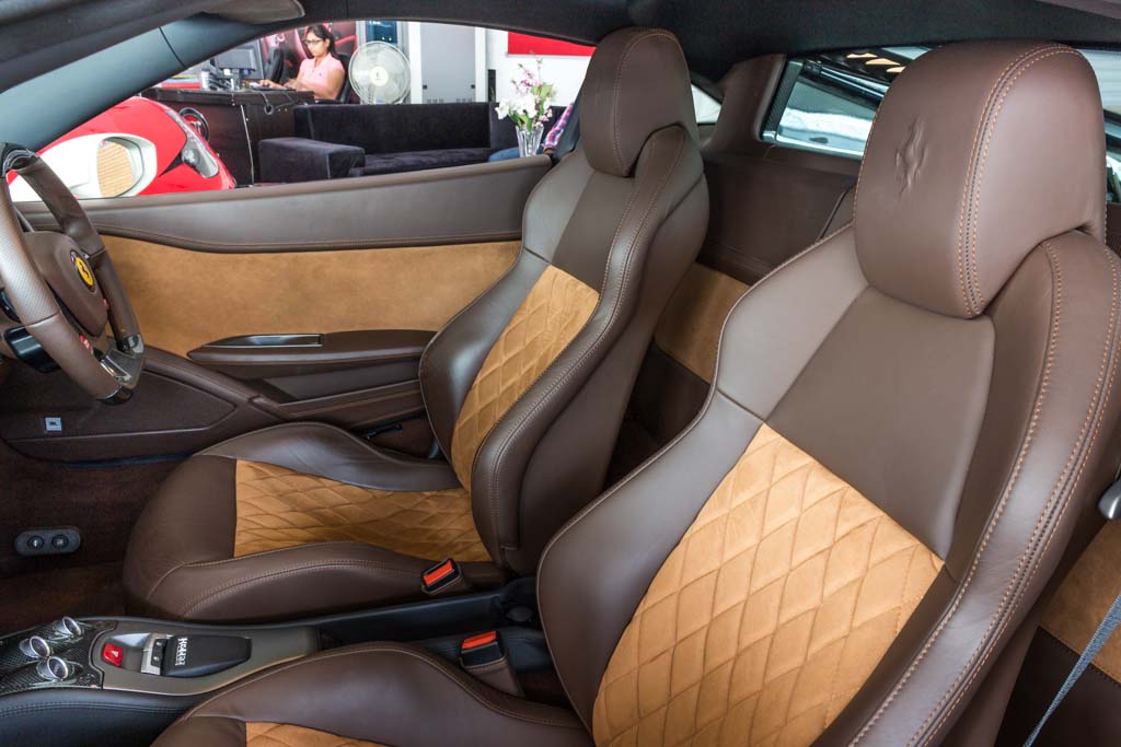 Ferrari 458 Italia Seat 2