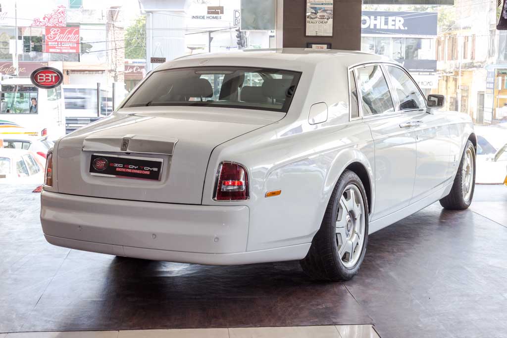 Rolls Royce Phantom rear right view