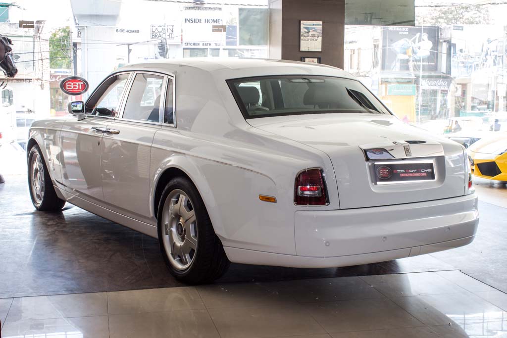 Rolls Royce Phantom rear left view
