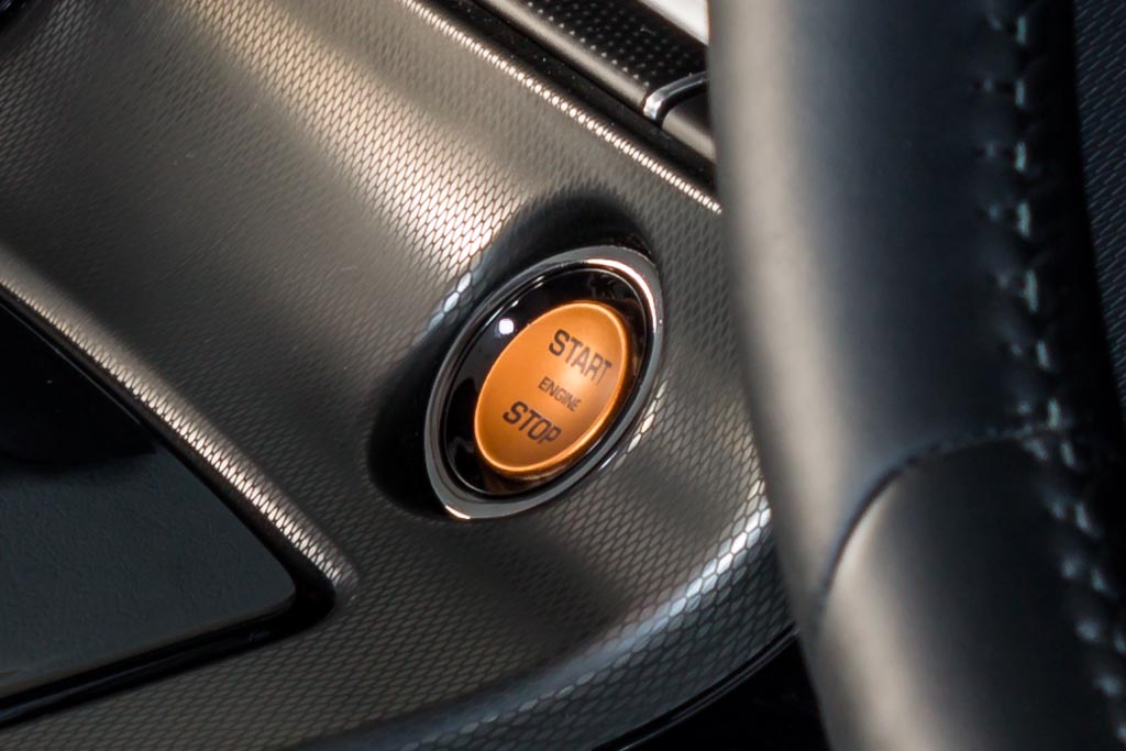 Jaguar F-Type S push button