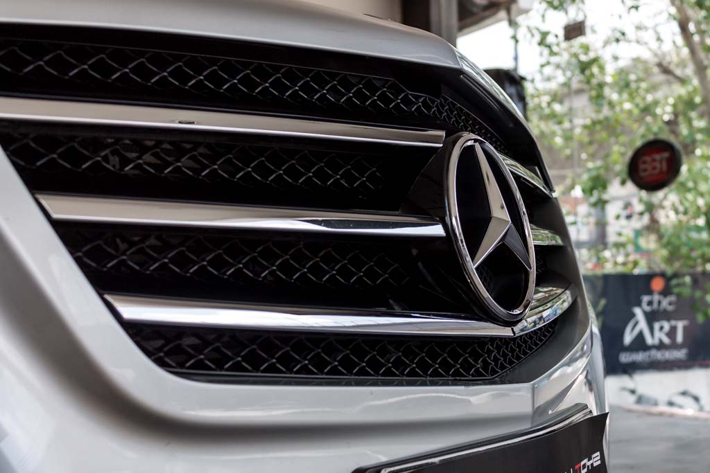 Mercedes-Benz R350 CDI 4Matic grill 1