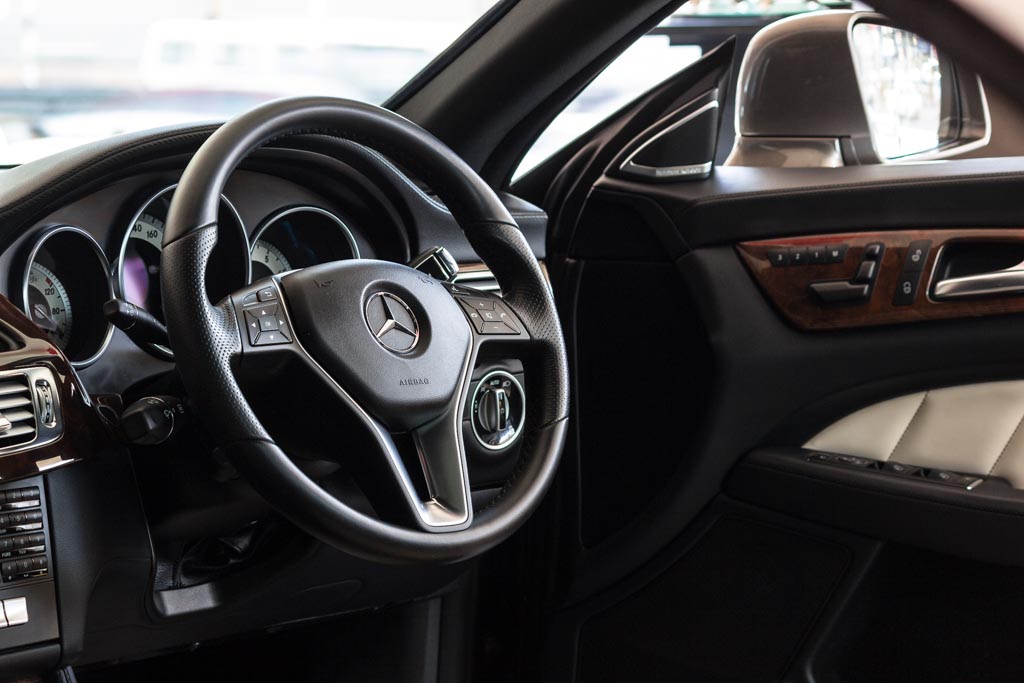 Mercedes-Benz CLS357 steering wheel