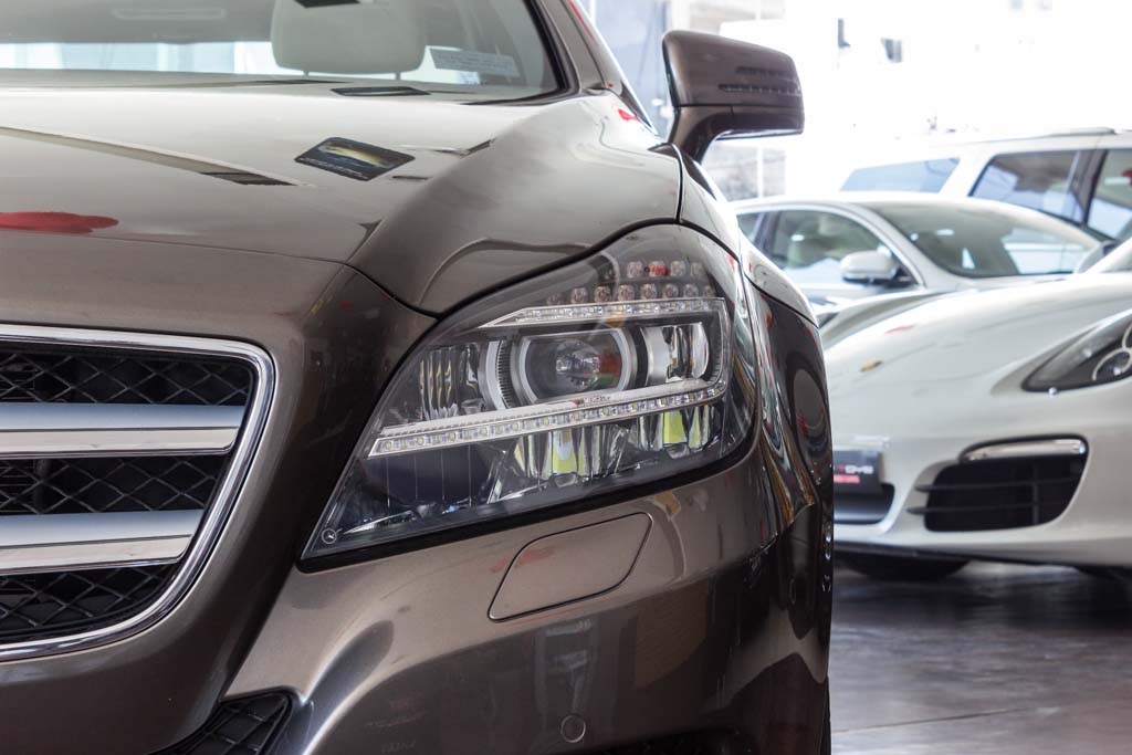 Mercedes-Benz CLS354 headlight