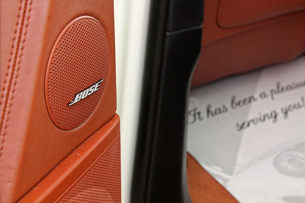 Porsche Cayenne Turbo Speaker