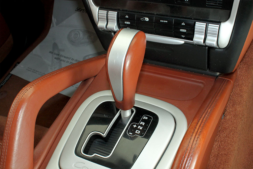 Porsche Cayenne Turbo Gear shifter