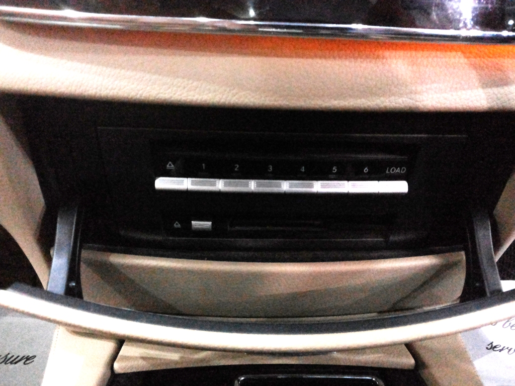Mercedes-Benz S320 CDI Infotainment system