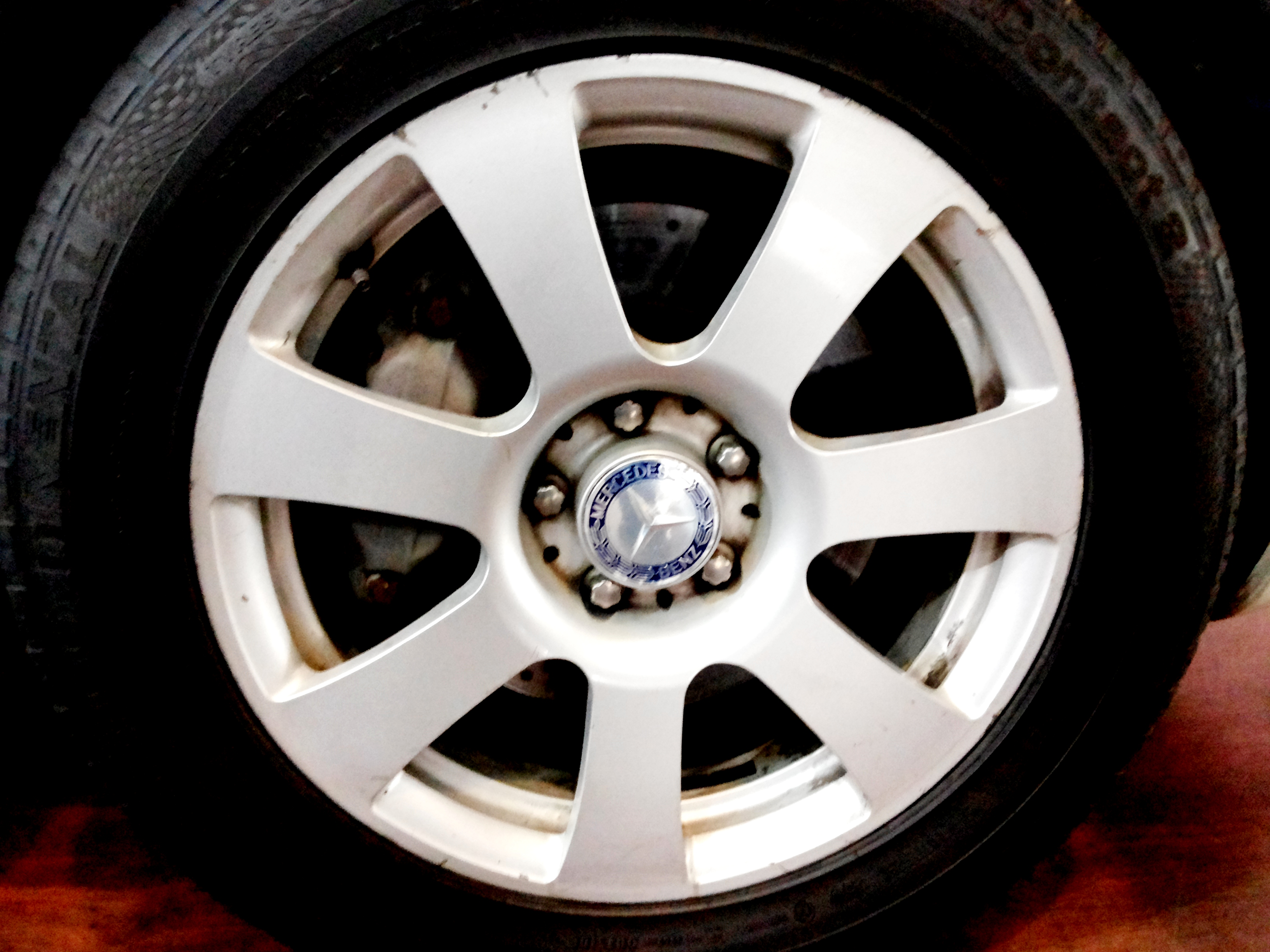 Mercedes-Benz S320 CDI wheel