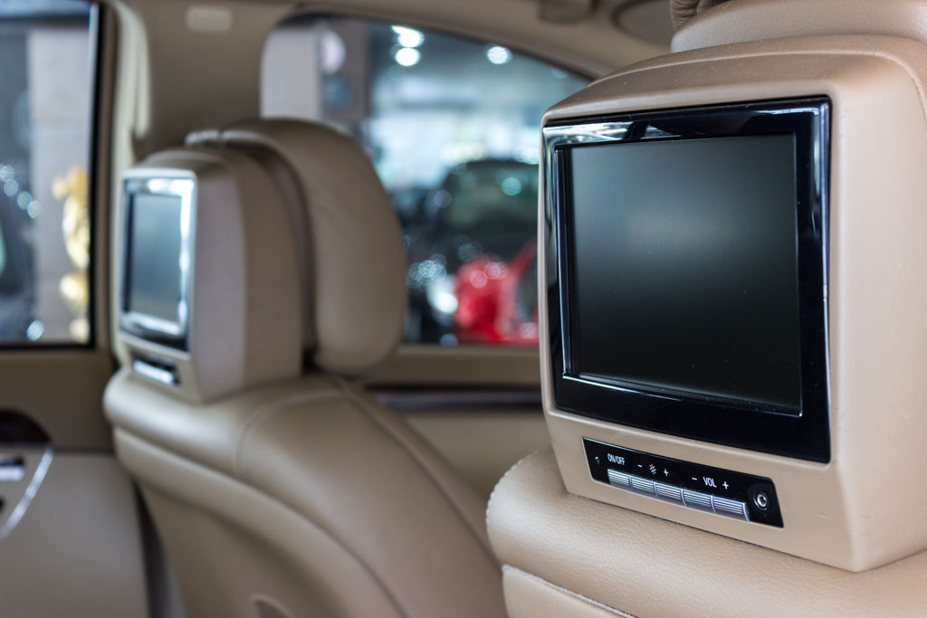 Mercedes-Benz S350 Infotainment system