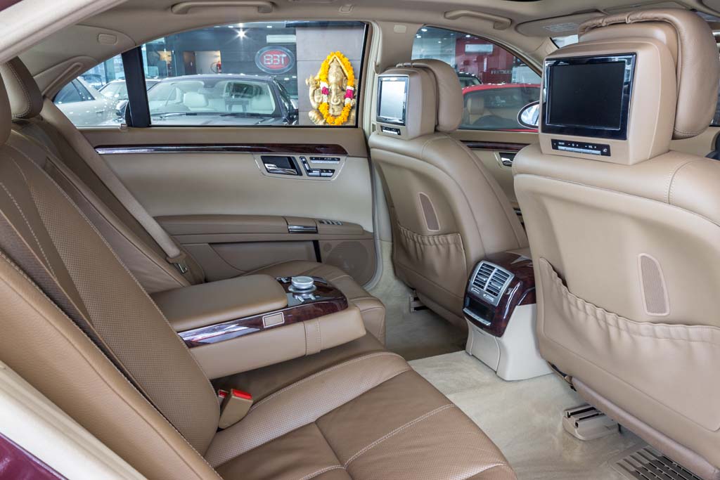 Mercedes-Benz S350 Interior