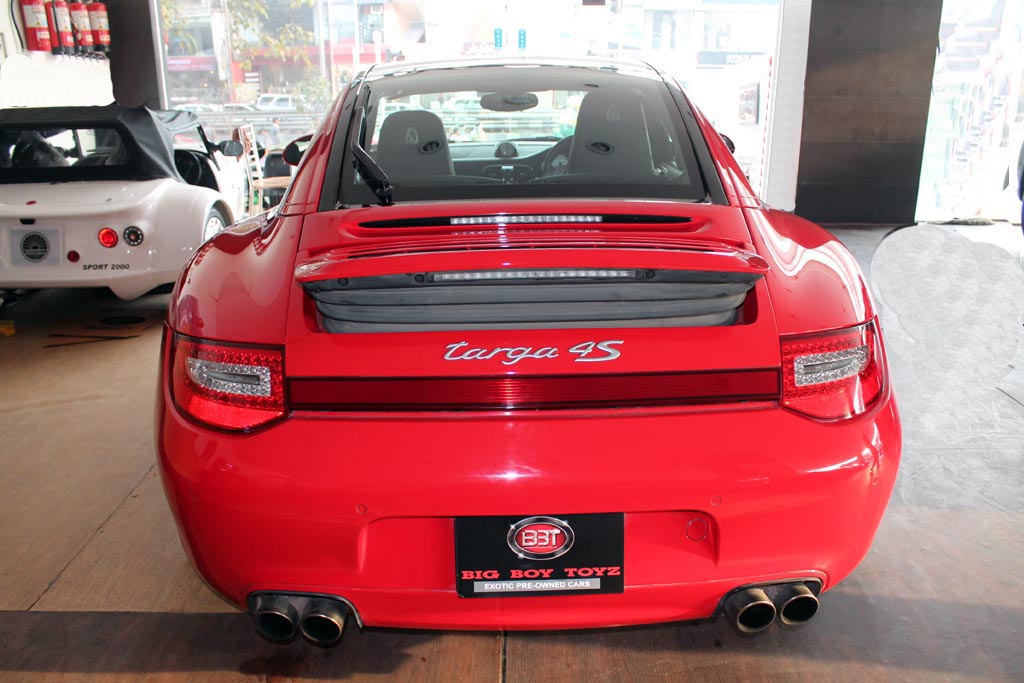Porsche 911 Targa 4S rear view