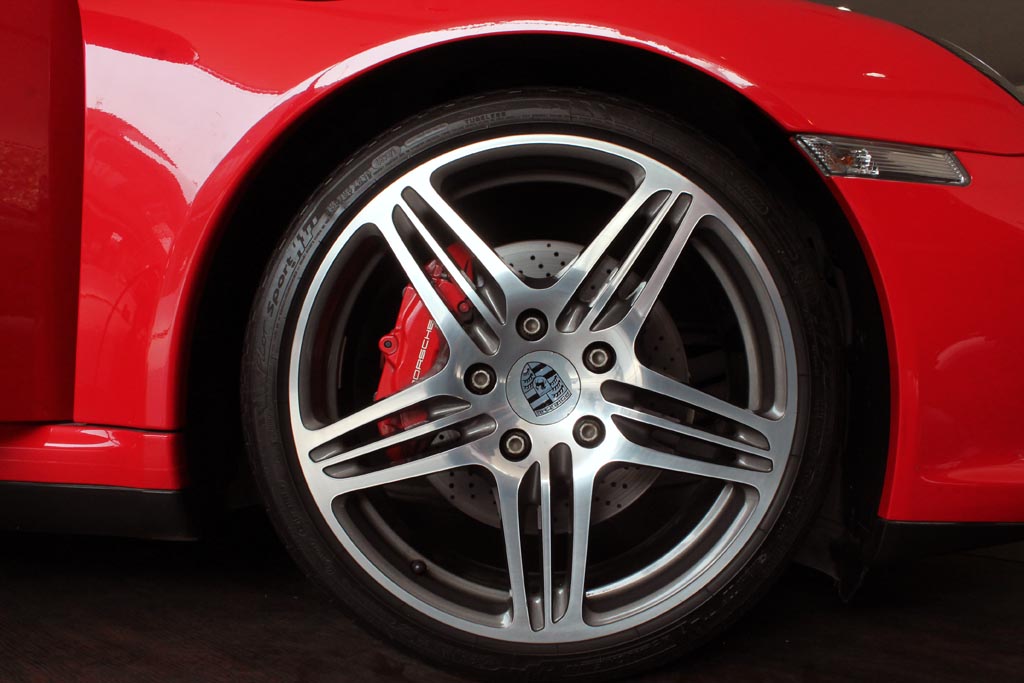Porsche 911 Targa 4S wheel