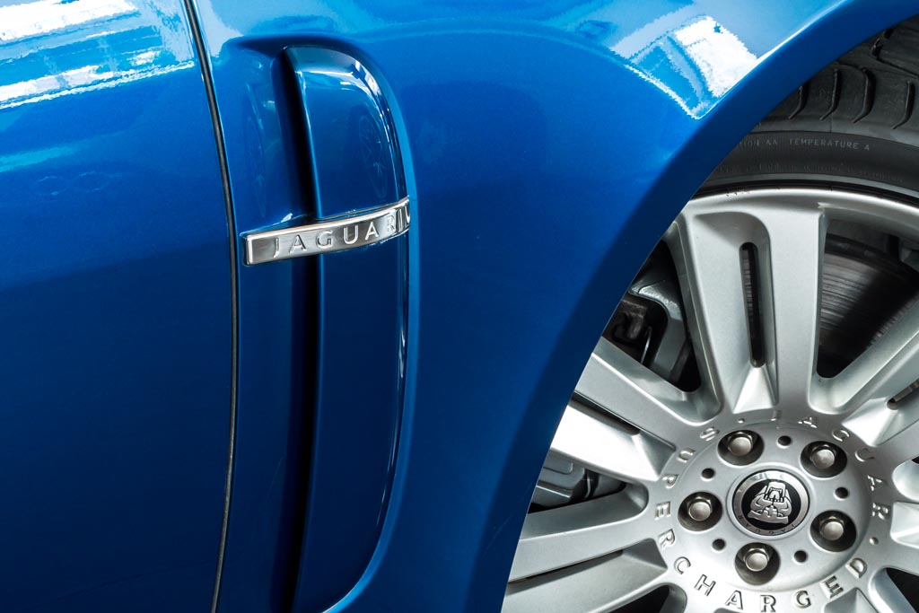 Jaguar XFR model and badging 1