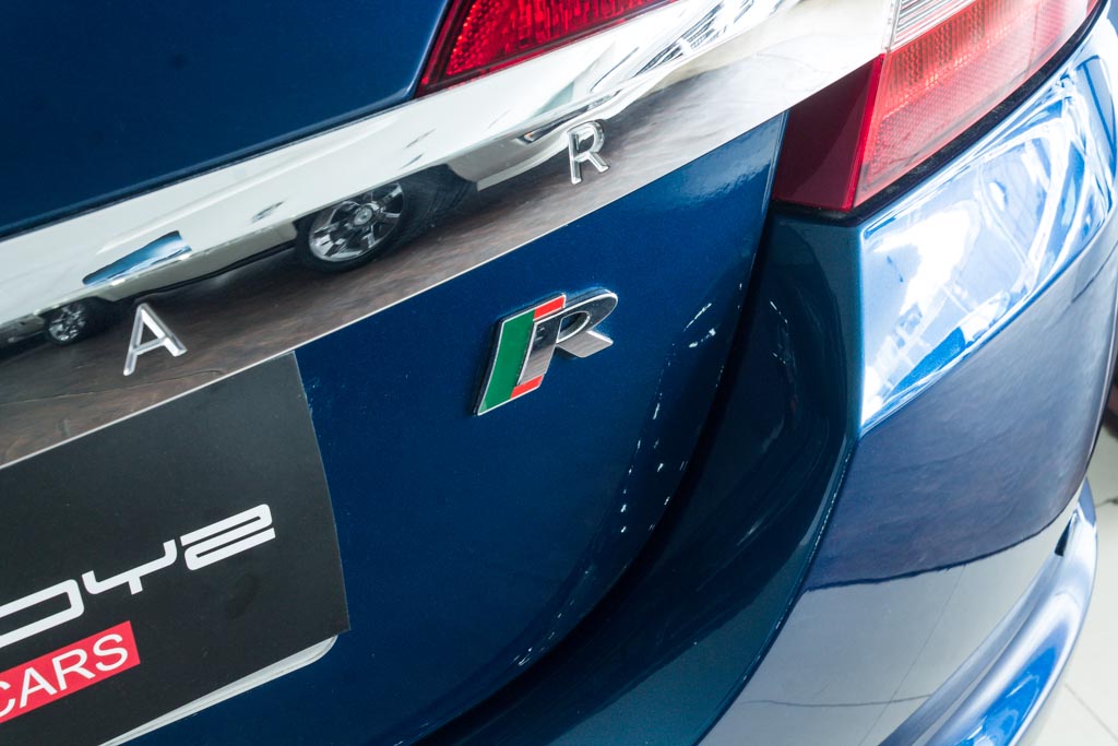 Jaguar XFR model and badging3