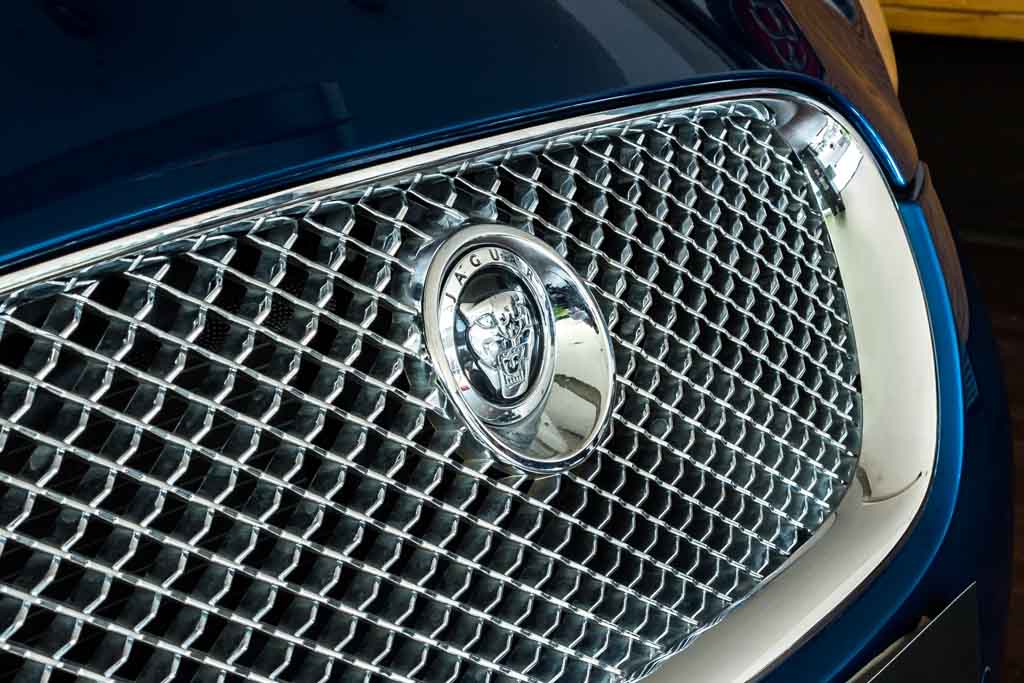 Jaguar XFR grill