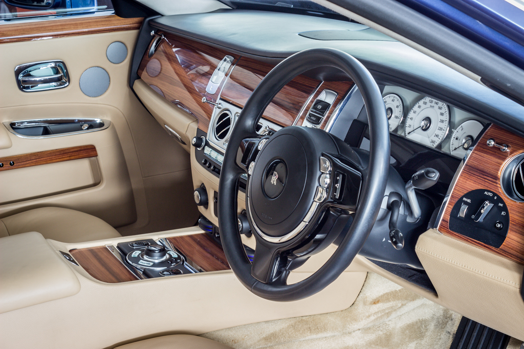 Rolls Royce Ghost Dashboard