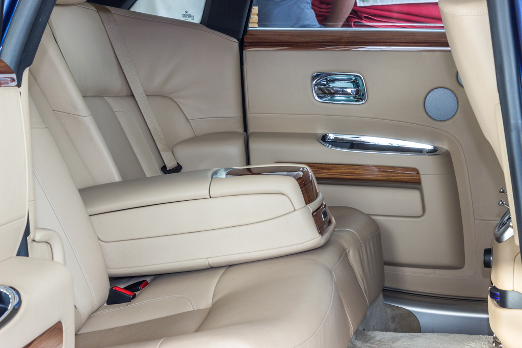 Rolls Royce Ghost Hand Rest 1