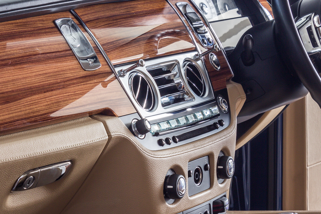 Rolls Royce Ghost Front air conditioning vents