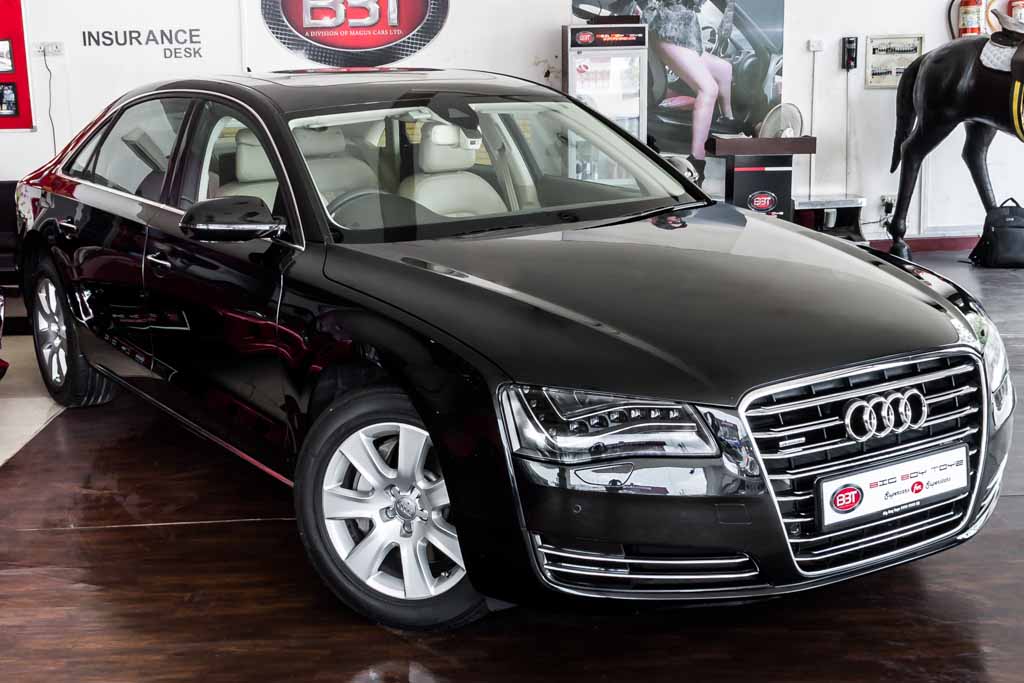 Audi A8 L front right view