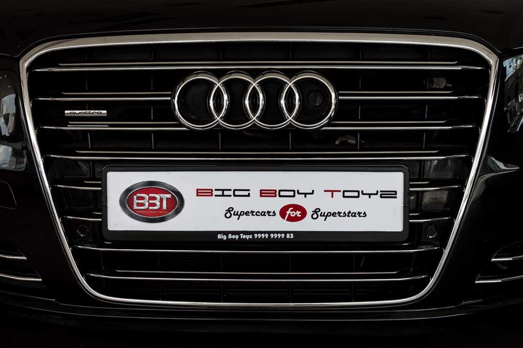 Audi A8 L grill