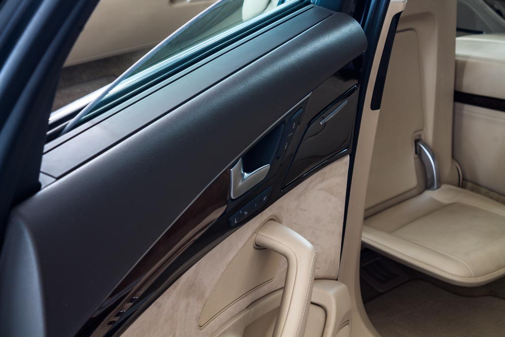 Audi A8 L door handle