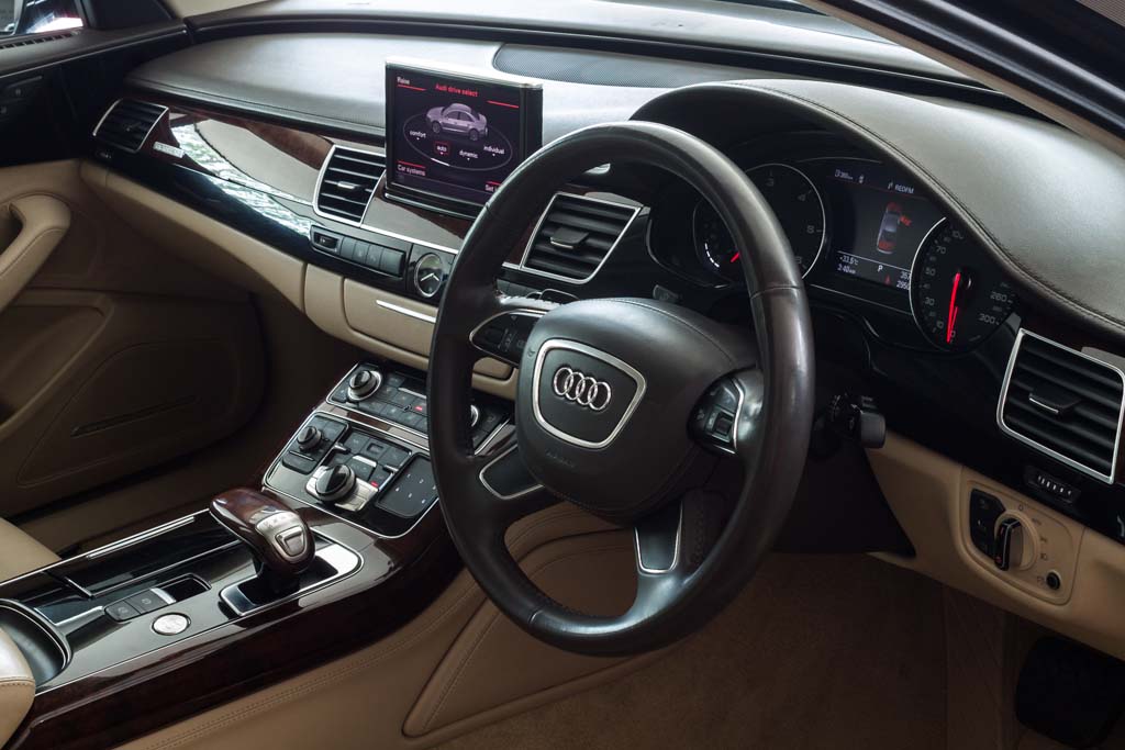Audi A8 L dashboard